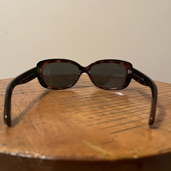 New Ray-Ban Women's Jackie Ohh RB4101 Tortoise Shell Sunglasses - Picture 6 of 10